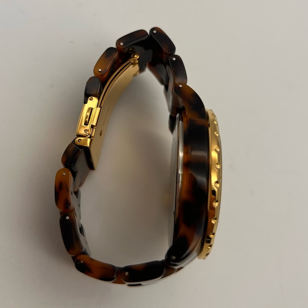 Michael Kors Madison MK-5557 Tortoiseshell Band Sparkle Bezel Women's Watch - Picture 5 of 8